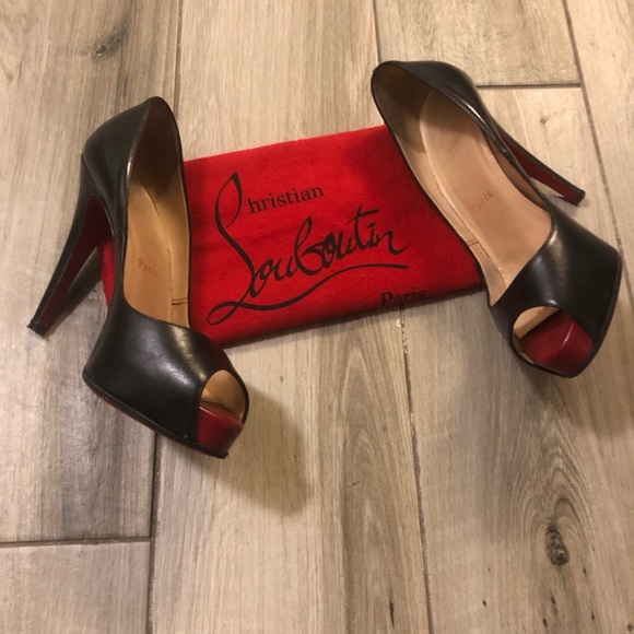 Christian Louboutin Privé Open Toe Pump - Picture 4 of 8